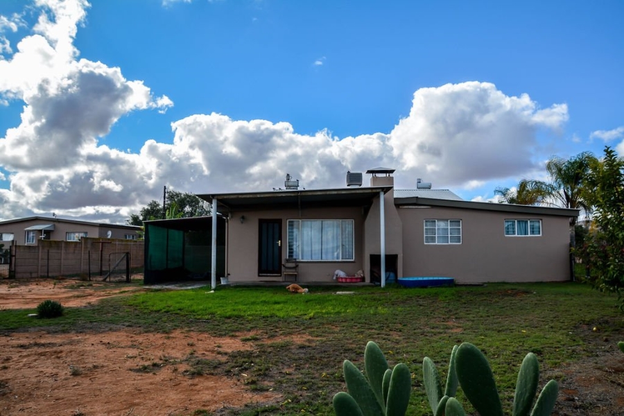  Bedroom Property for Sale in Vredendal Rural Western Cape
